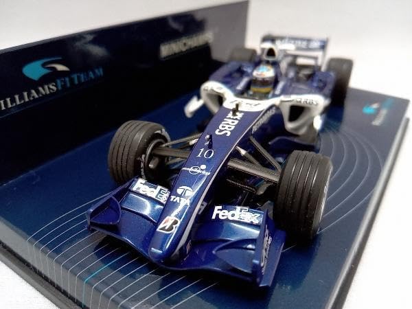 MINICHAMPS 1:18 F1 メルセデス　ニコ・ロズベルグ 1 /18 MINICHAMPS 1:18 F1 メルセデス ニコ・ロズベルグ 1 /18 - メルカリ